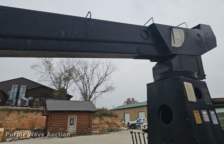 image for item NP9124 1986 Ford B7000  crane truck