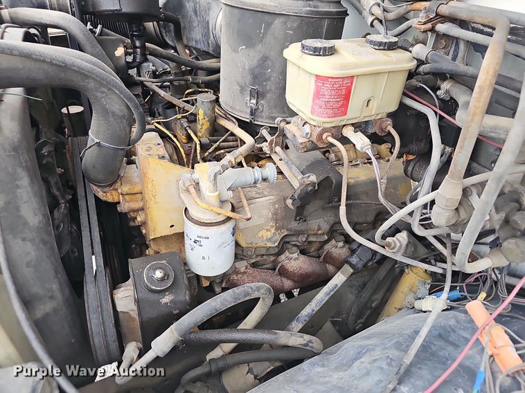 image for item NP9124 1986 Ford B7000  crane truck