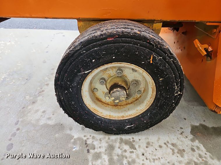 image for item NP9125 1993 JLG CM2033  scissor lift