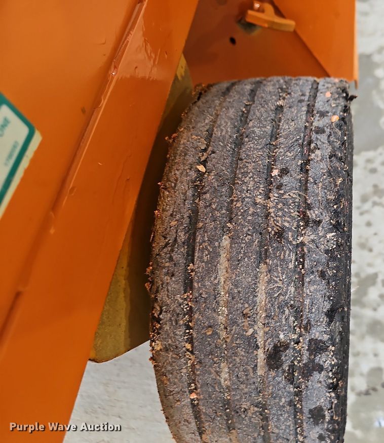 image for item NP9125 1993 JLG CM2033  scissor lift