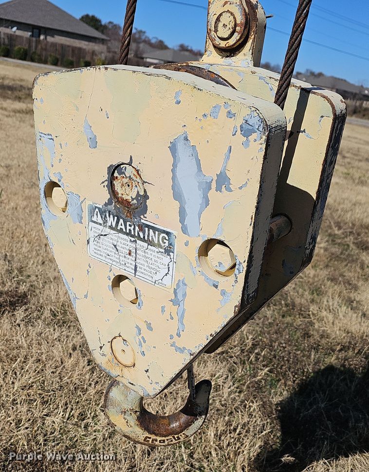 image for item NP9136 Loraine LRT-110  crane