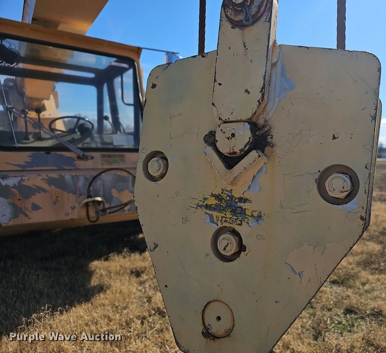 image for item NP9136 Loraine LRT-110  crane