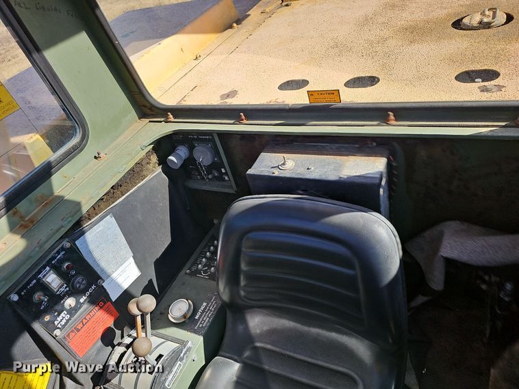 image for item NP9136 Loraine LRT-110  crane