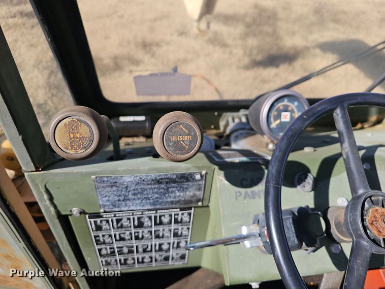 image for item NP9136 Loraine LRT-110  crane