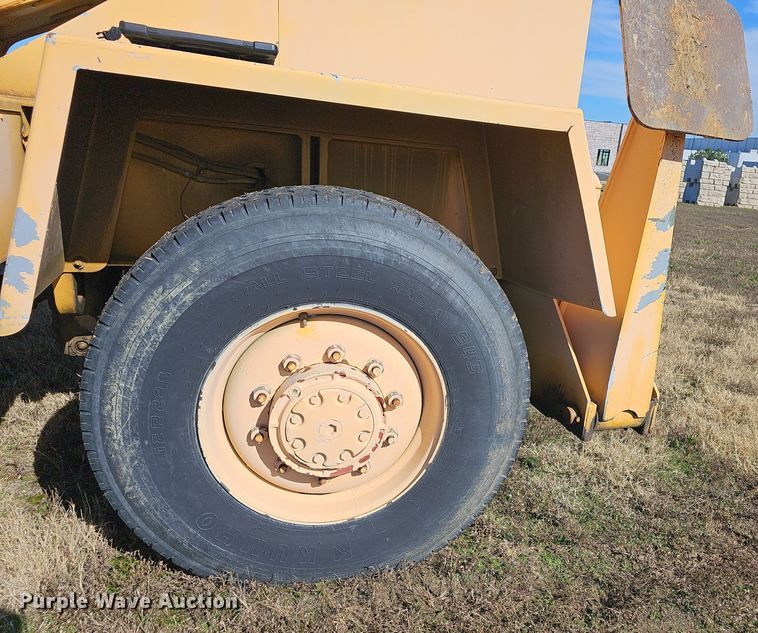 image for item NP9136 Loraine LRT-110  crane