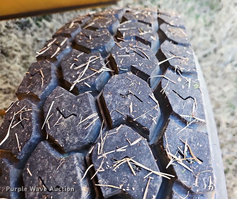 image for item NP9136 Loraine LRT-110  crane