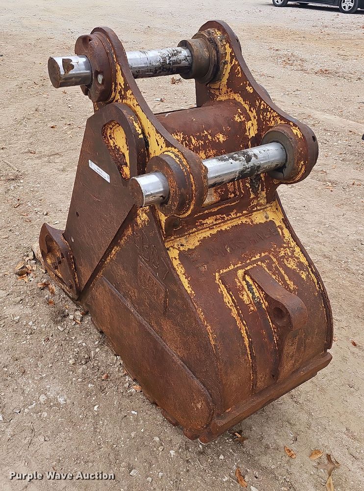 image for item NP9183 Caterpillar 320C  excavator bucket