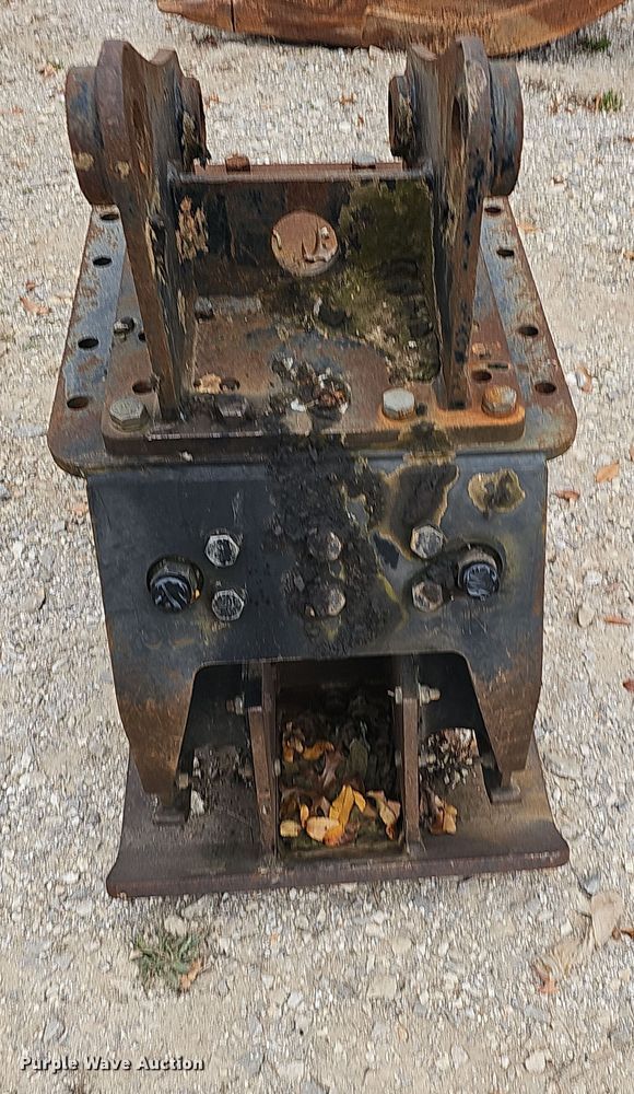 image for item NP9187 Caterpillar 416  plate compactor