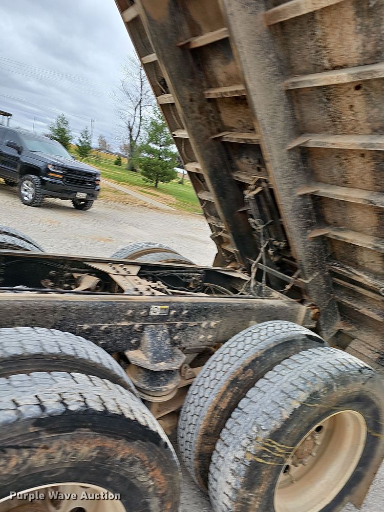 image for item NP9190 2007 Kenworth T800  dump truck