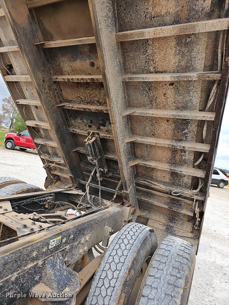 image for item NP9190 2007 Kenworth T800  dump truck