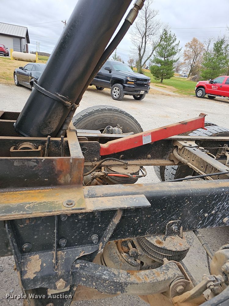 image for item NP9190 2007 Kenworth T800  dump truck