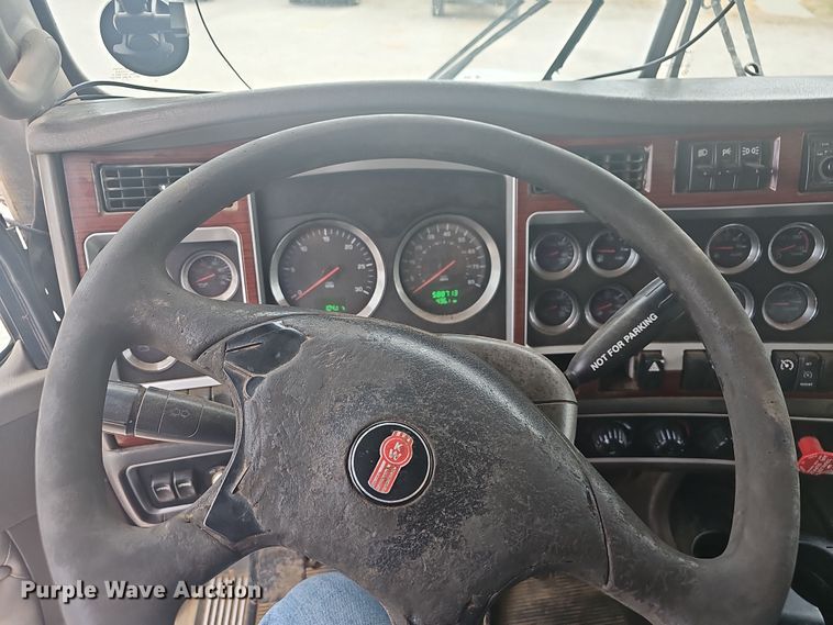 image for item NP9190 2007 Kenworth T800  dump truck