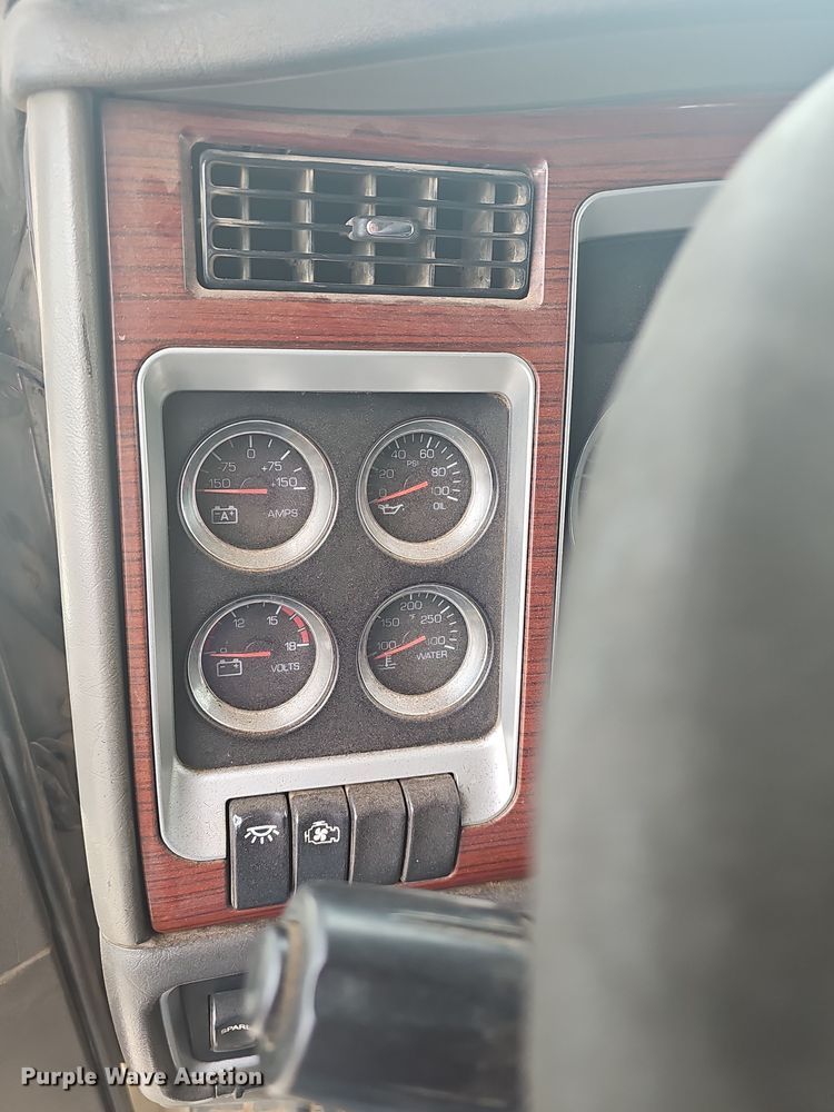 image for item NP9190 2007 Kenworth T800  dump truck