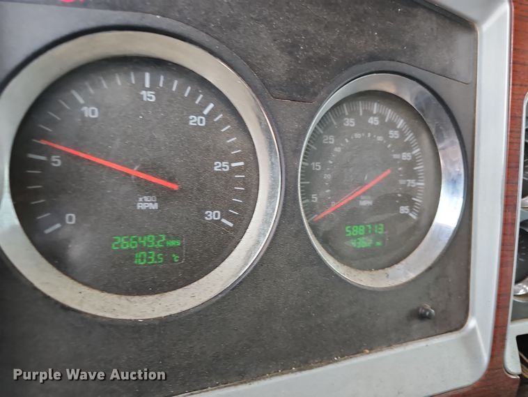 image for item NP9190 2007 Kenworth T800  dump truck