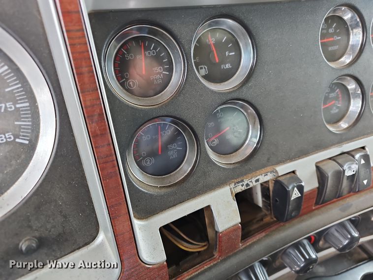 image for item NP9190 2007 Kenworth T800  dump truck