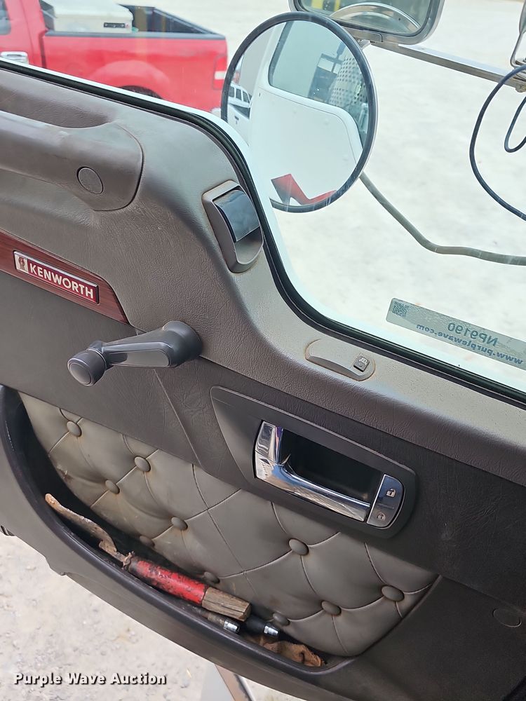 image for item NP9190 2007 Kenworth T800  dump truck