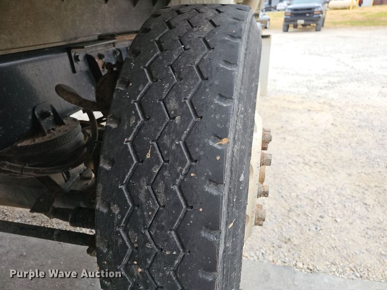 image for item NP9190 2007 Kenworth T800  dump truck