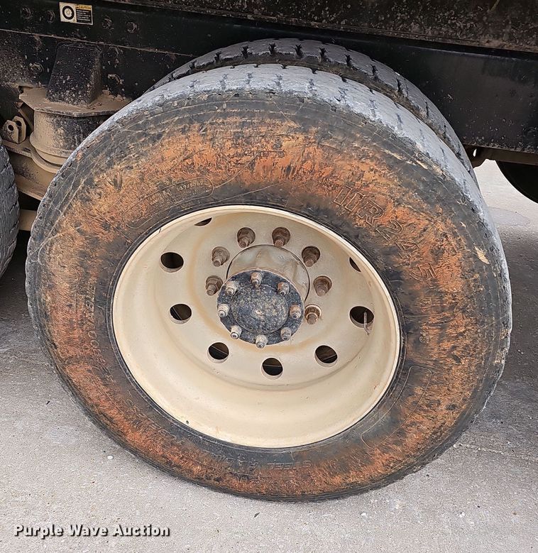 image for item NP9190 2007 Kenworth T800  dump truck