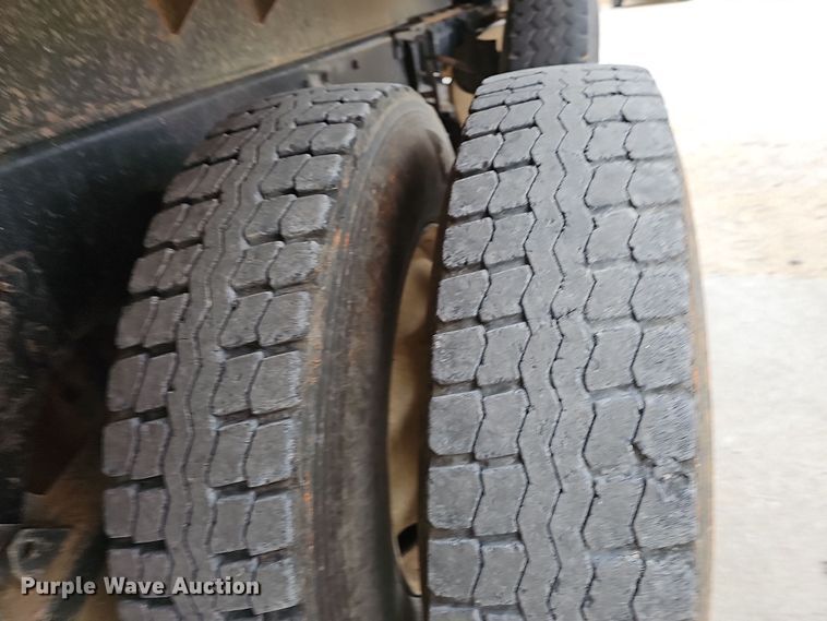 image for item NP9190 2007 Kenworth T800  dump truck