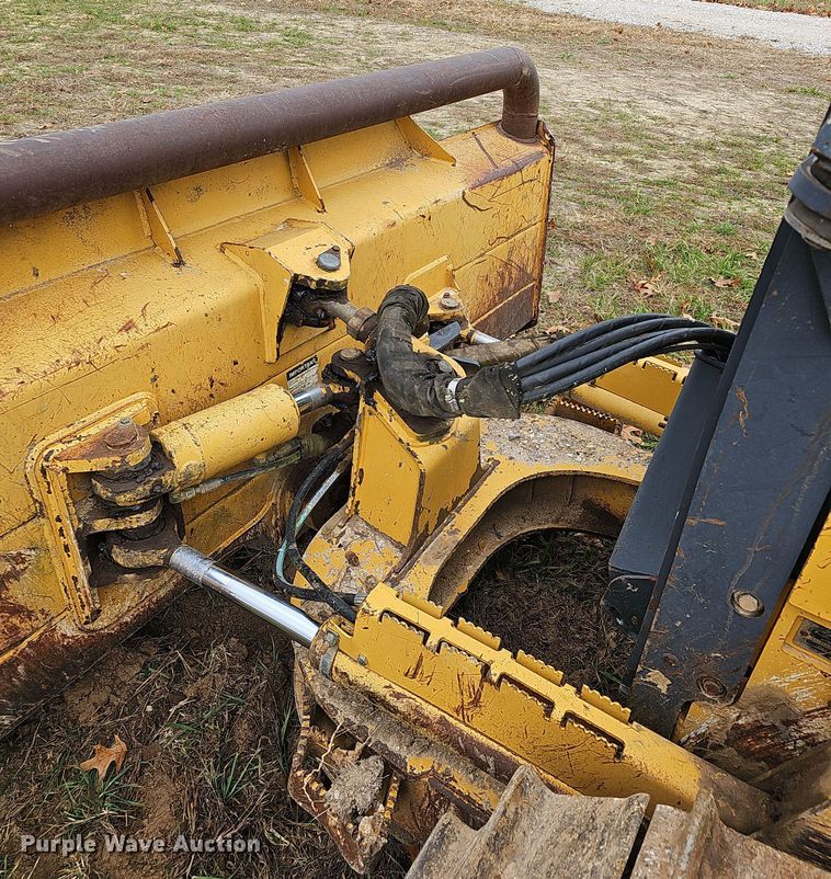 image for item NP9191 2007 John Deere 650J  dozer