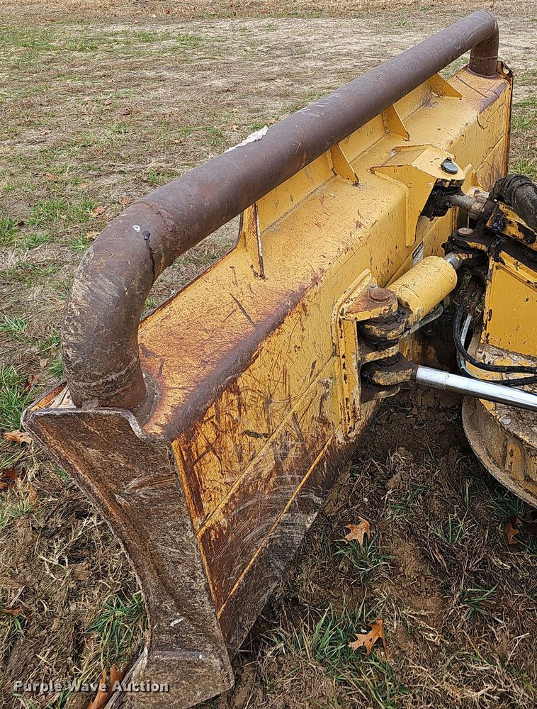 image for item NP9191 2007 John Deere 650J  dozer