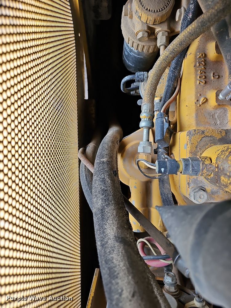 image for item NP9191 2007 John Deere 650J  dozer