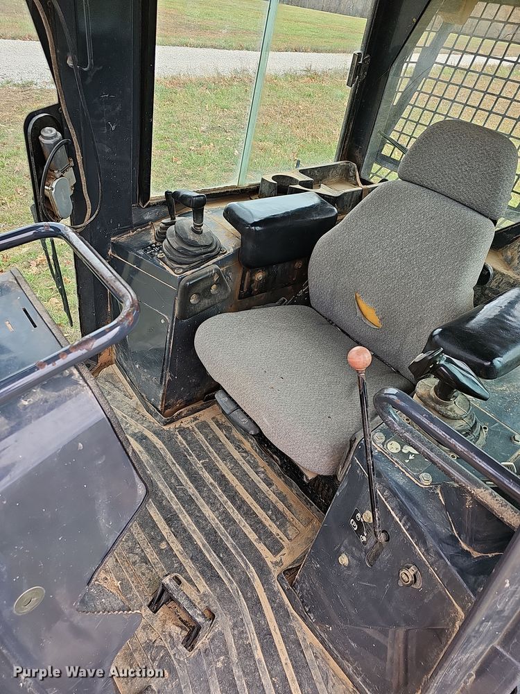 image for item NP9191 2007 John Deere 650J  dozer