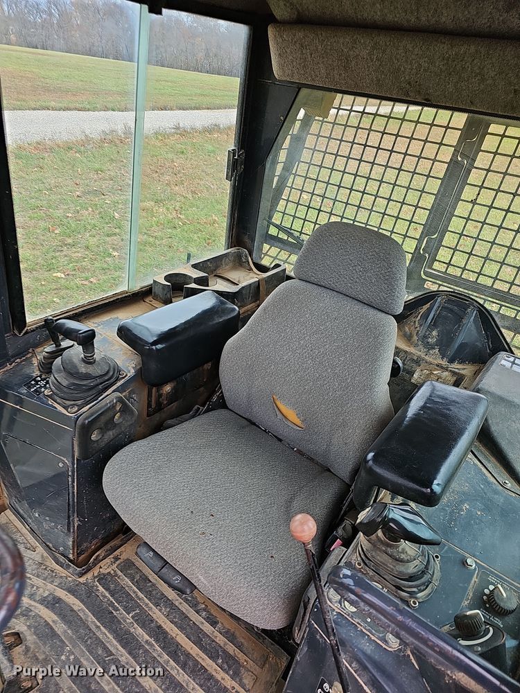 image for item NP9191 2007 John Deere 650J  dozer