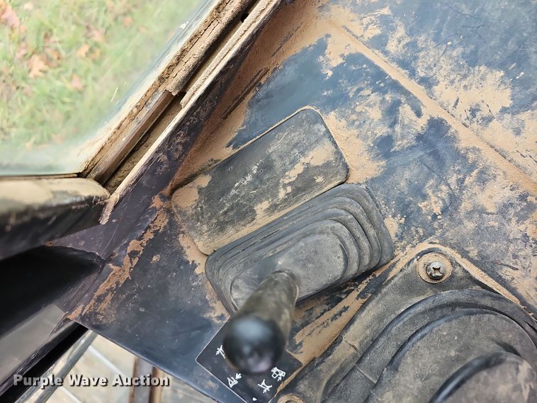 image for item NP9191 2007 John Deere 650J  dozer