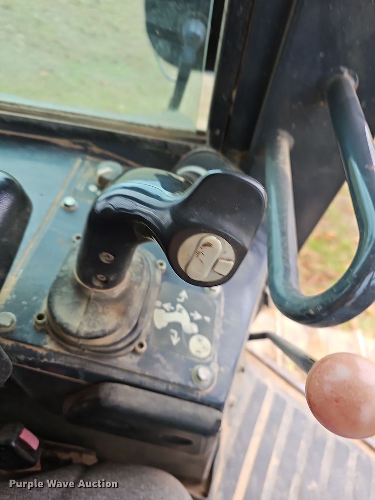 image for item NP9191 2007 John Deere 650J  dozer