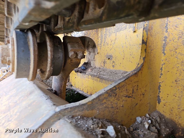 image for item NP9191 2007 John Deere 650J  dozer