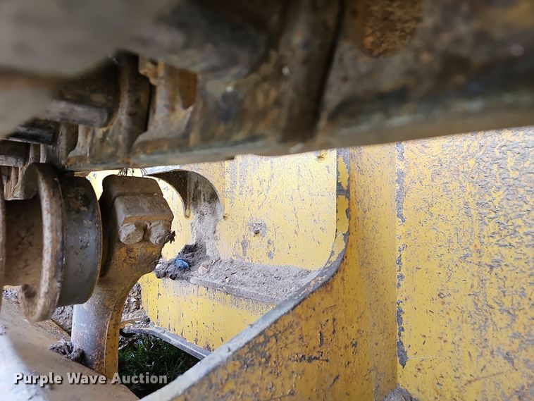 image for item NP9191 2007 John Deere 650J  dozer