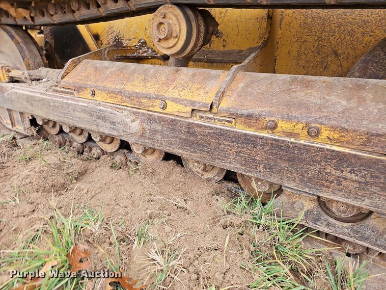 image for item NP9191 2007 John Deere 650J  dozer