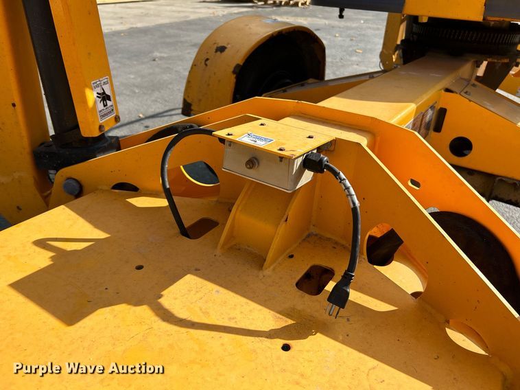 image for item NR9293 2018 Haulotte 4527A  boom lift