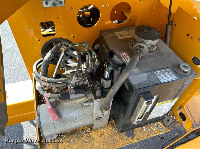 image for item NR9293 2018 Haulotte 4527A  boom lift