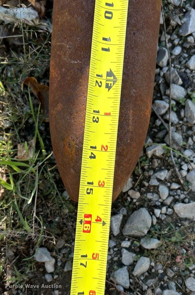 image for item NR9323 2000 Atlas Copco SB552  backhoe breaker