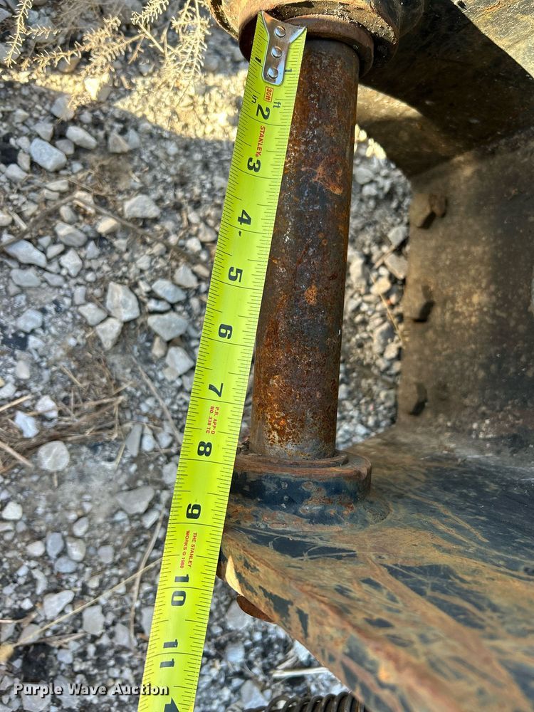 image for item NR9323 2000 Atlas Copco SB552  backhoe breaker