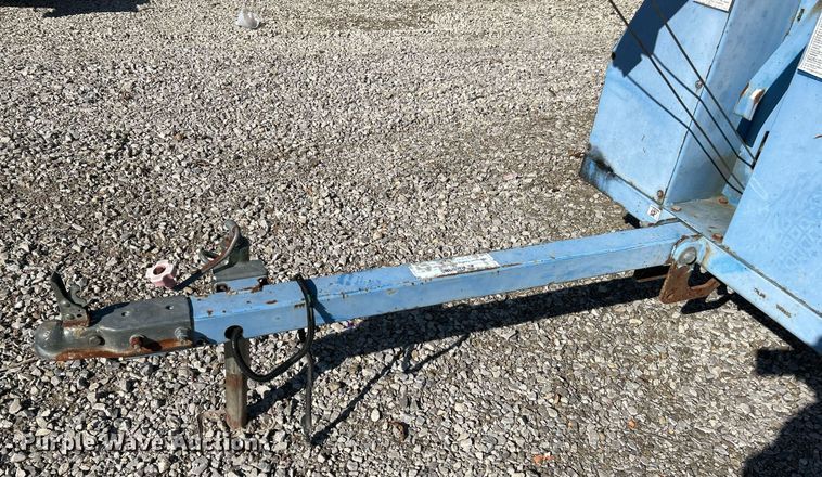 image for item NR9331 2009 Genie TML-4000N  light plant