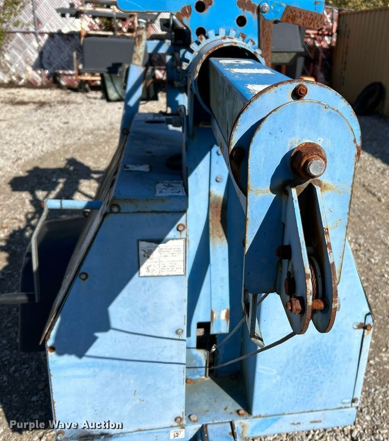 image for item NR9331 2009 Genie TML-4000N  light plant