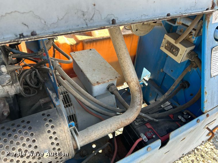 image for item NR9331 2009 Genie TML-4000N  light plant