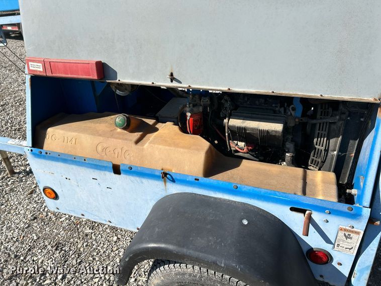 image for item NR9331 2009 Genie TML-4000N  light plant