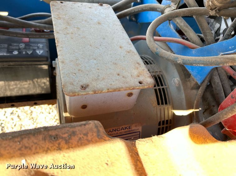 image for item NR9331 2009 Genie TML-4000N  light plant