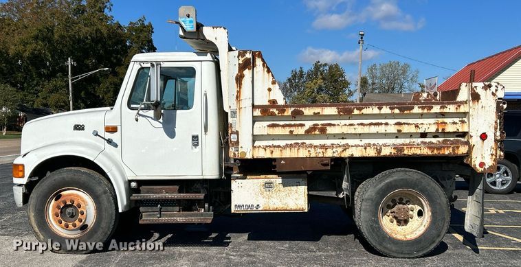 image for item NR9333 1996 International 4700  dump truck