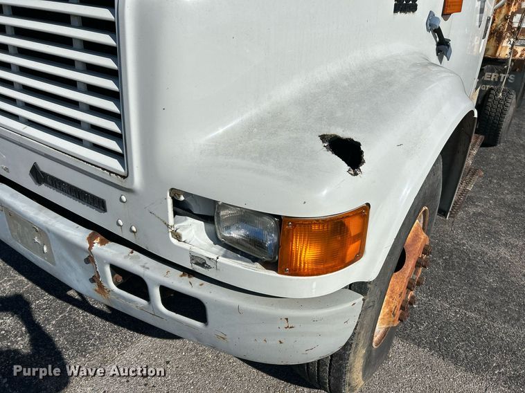 image for item NR9333 1996 International 4700  dump truck