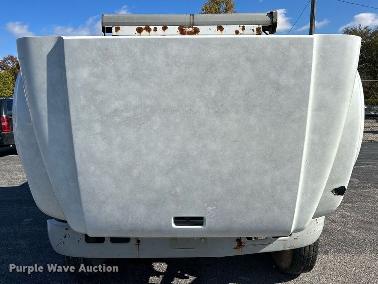 image for item NR9333 1996 International 4700  dump truck