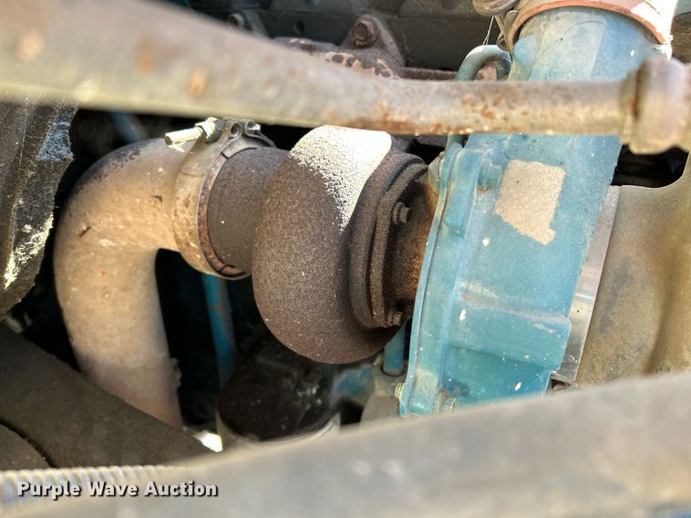 image for item NR9333 1996 International 4700  dump truck