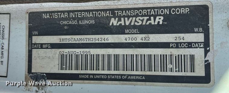 image for item NR9333 1996 International 4700  dump truck