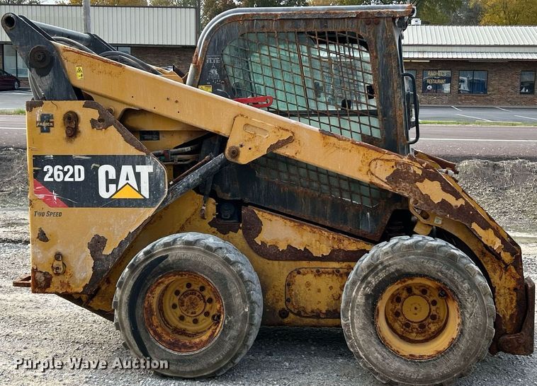 image for item NR9396 2014 Caterpillar 262D  skid steer loader