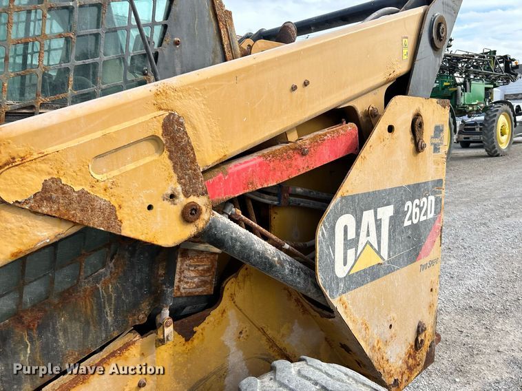 image for item NR9396 2014 Caterpillar 262D  skid steer loader