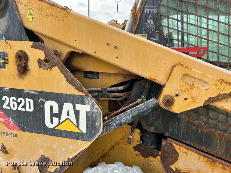 image for item NR9396 2014 Caterpillar 262D  skid steer loader